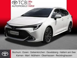 Weiß Gebraucht 2024 Toyota Corolla Team Limousine | 27.989 € (Etwas zu teuer)