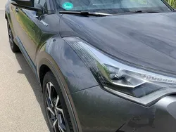 Grau Gebraucht 2019 Toyota C-HR Team SUV | 17.950 € (Guter Preis)