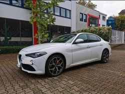 Weiß Gebraucht 2018 Alfa Romeo Giulia Veloce Limousine | 25.500 € (Fairer Preis)