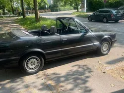 Schwarz Gebraucht 1992 BMW 318 Cabriolet Cabrio | 19.900 €