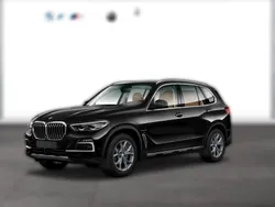 Schwarz metallic Gebraucht 2021 BMW X5 xLine SUV | 45.910 € (Superpreis)
