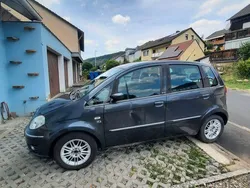 Grau Gebraucht 2008 Lancia Musa Van / Kleinbus | 900 € (Fairer Preis)