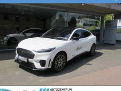 Weiß Gebraucht 2022 Ford Mustang Mach-E GT SUV | 43.981 € (Fairer Preis)