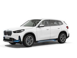 Gebraucht 2025 BMW iX1 Luxury Line SUV | 33.444 €