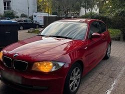 Rot Gebraucht 2009 BMW 116 Kleinwagen | 2.300 € (Guter Preis)