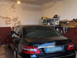 Schwarz Gebraucht 2009 Mercedes E500 AMG Limousine | 17.000 € (Etwas zu teuer)