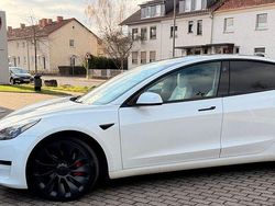 Weiß Gebraucht 2023 Tesla Model 3 Limousine | 33.800 € (Teuer)