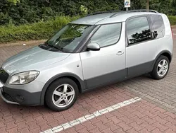 Silber Gebraucht 2011 Skoda Roomster Kombi | 3.800 € (Fairer Preis)