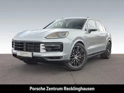 Dolomitsilbermetallic Gebraucht 2023 Porsche Cayenne SUV | 97.790 € (Superpreis)