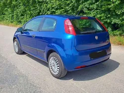 Blau Gebraucht 2009 Fiat Grande Punto Kleinwagen | 1.600 € (Fairer Preis)