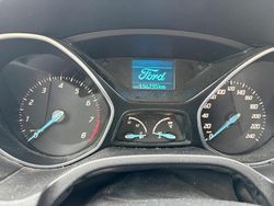 Silber Gebraucht 2012 Ford Focus Kombi | 2.599 € (Guter Preis)