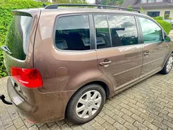 Braun Gebraucht 2013 VW Touran Van / Kleinbus | 7.900 € (Fairer Preis)