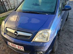 Blau Gebraucht 2009 Opel Meriva Innovation Van / Kleinbus | 2.000 € (Guter Preis)