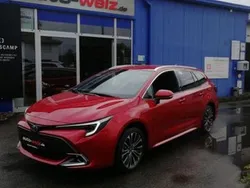 Rot Gebraucht 2023 Toyota Corolla Team Kombi | 31.780 € (Etwas zu teuer)
