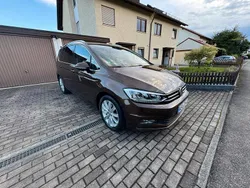 Braun Gebraucht 2015 VW Touran Highline Van / Kleinbus | 16.450 € (Etwas zu teuer)