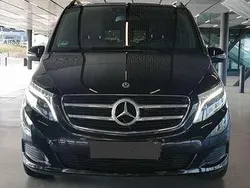 Schwarz Gebraucht 2019 Mercedes V250 Avantgarde Edition Van / Kleinbus | 45.000 € (Etwas zu teuer)