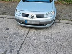 Silber Gebraucht 2004 Renault Mégane Cabriolet Cabrio | 1.300 €