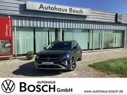 Deep black perleffekt Gebraucht 2024 VW T-Cross Life SUV | 21.590 € (Fairer Preis)