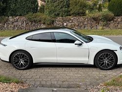 Weiß Gebraucht 2021 Porsche Taycan Performance Package Limousine | 59.900 € (Superpreis)