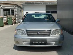 Silber Gebraucht 1998 Lexus LS400 Limousine | 6.500 €