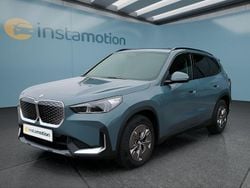 Grün Neu 2025 BMW iX1 SUV | 45.899 €