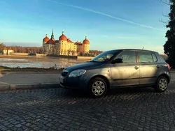 Grau Gebraucht 2009 Skoda Fabia Kleinwagen | 2.800 € (Fairer Preis)