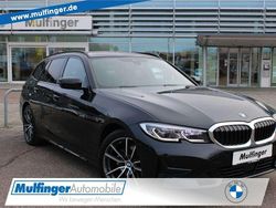 Black sapphire metallic Gebraucht 2022 BMW 320 Sport Line Kombi | 30.980 € (Etwas zu teuer)