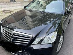 Schwarz Gebraucht 2011 Mercedes E350 Kombi | 6.000 € (Etwas zu teuer)