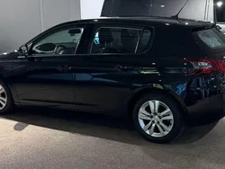 Schwarz Gebraucht 2020 Peugeot 308 Active Limousine | 15.201 € (Etwas zu teuer)