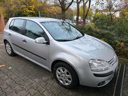 Silber Gebraucht 2005 VW Golf V Limousine | 3.950 € (Teuer)