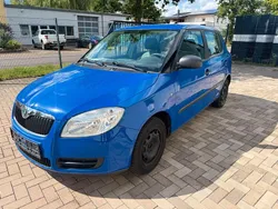 Blau Gebraucht 2009 Skoda Fabia Classic Kleinwagen | 2.700 € (Fairer Preis)