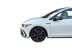 Weiß Gebraucht 2024 VW Golf VIII Style Limousine | 36.249 € (Etwas zu teuer)