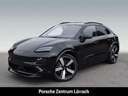 Tiefschwarzmetallic Gebraucht 2025 Porsche Macan Turbo SUV | 124.911 € (Fairer Preis)