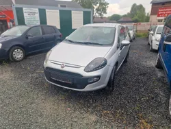 Silber Gebraucht 2011 Fiat Punto Kleinwagen | 2.999 €