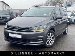 Grau Gebraucht 2018 VW Touran Comfortline Van / Kleinbus | 15.890 € (Fairer Preis)