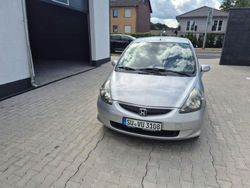 Silber Gebraucht 2005 Honda Jazz Cool Kleinwagen | 2.450 € (Etwas zu teuer)