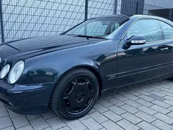 Obsidianschwarzmetallic Gebraucht 1999 Mercedes CLK320 Coupé | 9.990 € (Teuer)