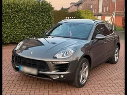 Grau Gebraucht 2015 Porsche Macan S SUV | 30.200 €