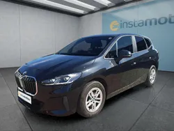 Schwarz Gebraucht 2023 BMW 218 Active Tourer Van / Kleinbus | 28.699 € (Fairer Preis)