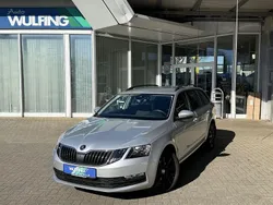 Silber Gebraucht 2017 Skoda Octavia Ambition Kombi | 18.890 € (Teuer)