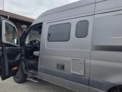 Grau Gebraucht 2021 Mercedes Sprinter Van | 132.500 €