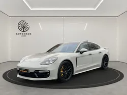 Grau Gebraucht 2018 Porsche Panamera Turbo Limousine | 64.990 €
