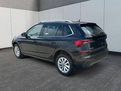 Moonweiß perleffekt/weiß Neu 2025 Skoda Kamiq Selection SUV | 26.480 € (Fairer Preis)