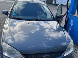 Grau Gebraucht 2002 Ford Mondeo Kombi | 800 € (Guter Preis)