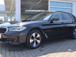 Saphirschwarz Gebraucht 2022 BMW 520 Kombi | 31.490 € (Fairer Preis)