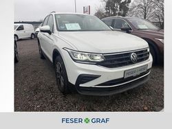 Oryxweiß perlmutteffekt Gebraucht 2022 VW Tiguan Life SUV | 24.990 € (Guter Preis)