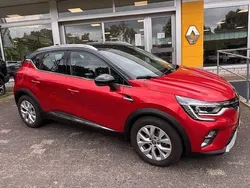 Rot Gebraucht 2021 Renault Captur Intens SUV | 18.450 € (Guter Preis)