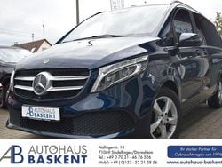 Blau Gebraucht 2022 Mercedes V250 Avantgarde Edition Van / Kleinbus | 44.890 € (Guter Preis)
