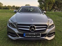 Grau Gebraucht 2015 Mercedes C220 Avantgarde Limousine | 25.449 € (Teuer)