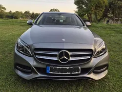 Grau Gebraucht 2015 Mercedes C220 Avantgarde Limousine | 25.449 € (Teuer)